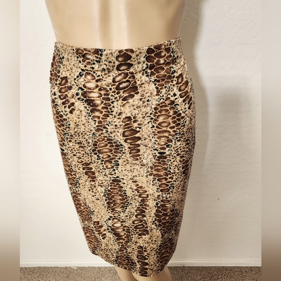 SALE 4 FOR $20 BLIND DATE Animal print with flat sequins all over. - Picture 1 of 7